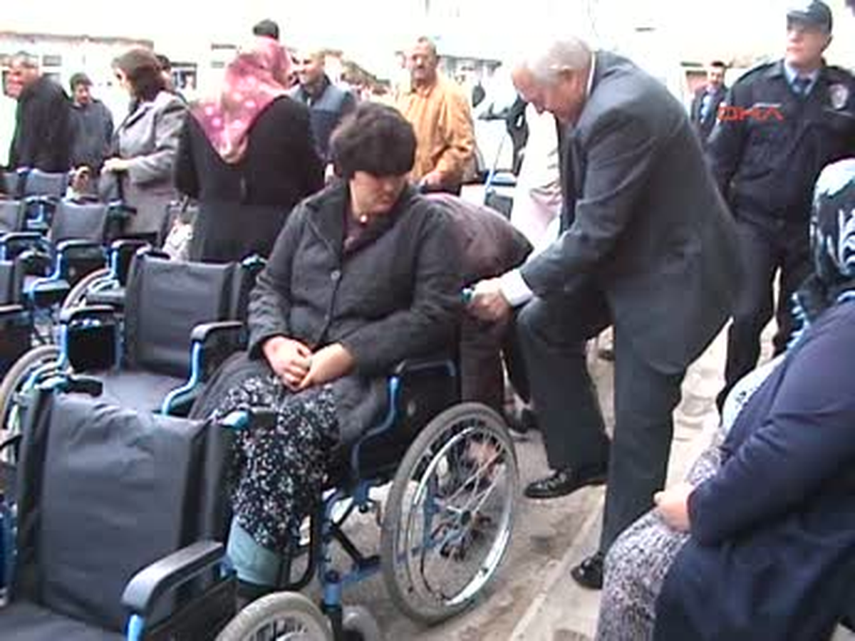 75 Engelliye Tekerlekli Sandalye
