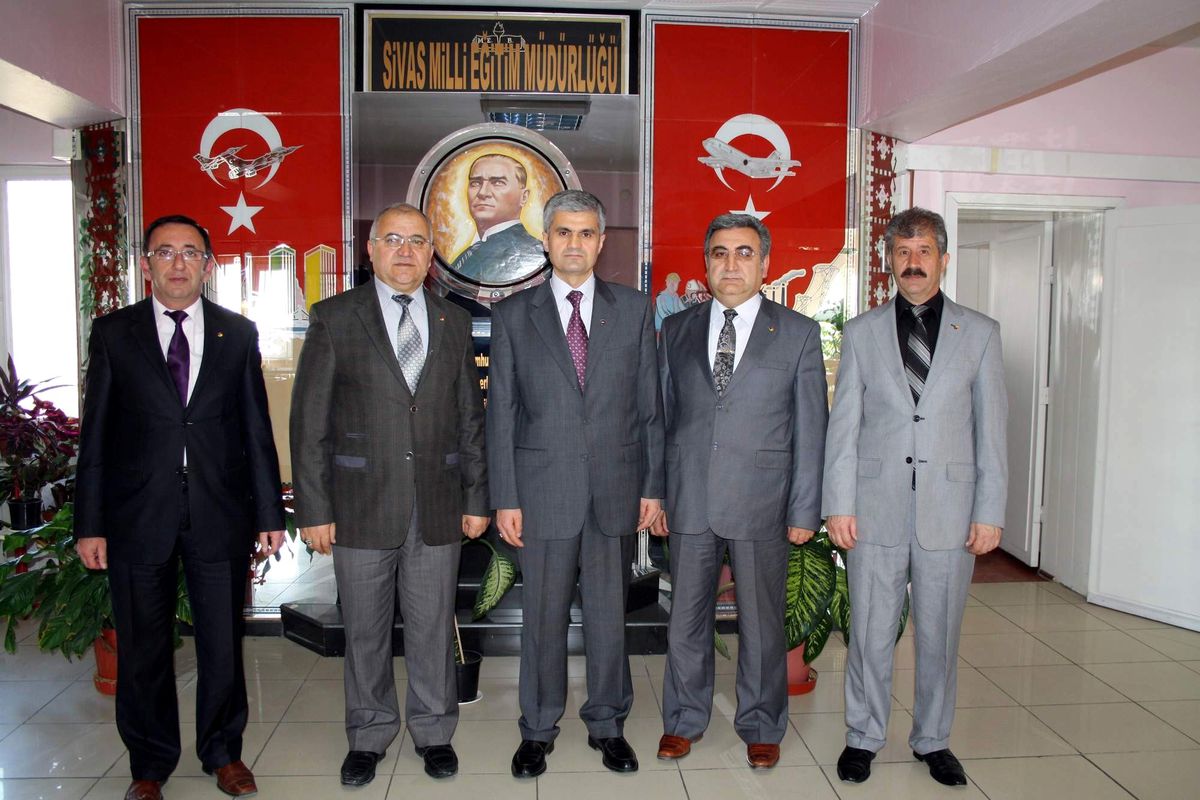 Ticaret Borsası Milli Eğitim Müdürü\'nü Ziyaret Etti