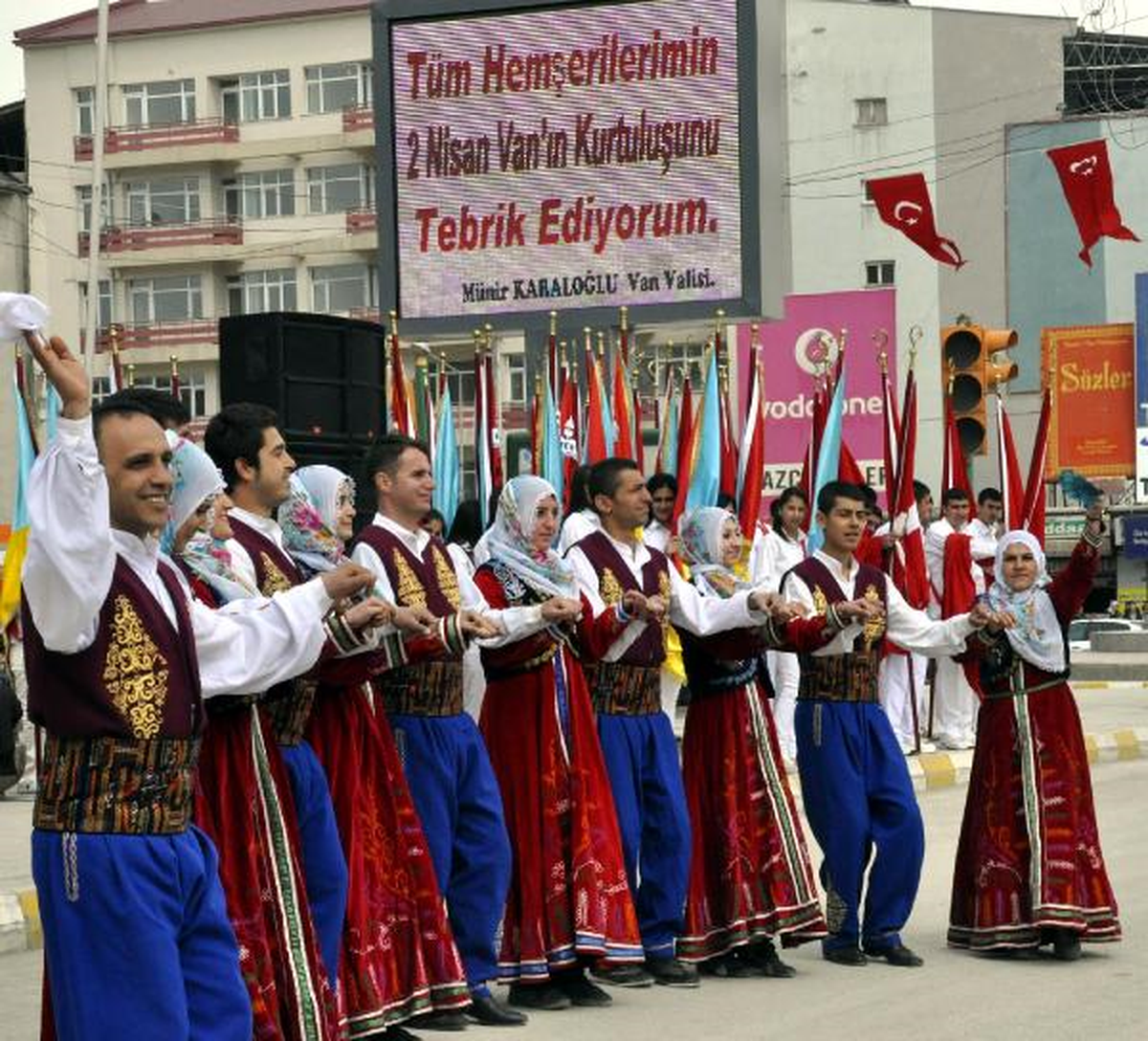 Van\'da İşgalden Kurtuluşun 94\'üncü Yıl Dönümü Törenle Kutlandı