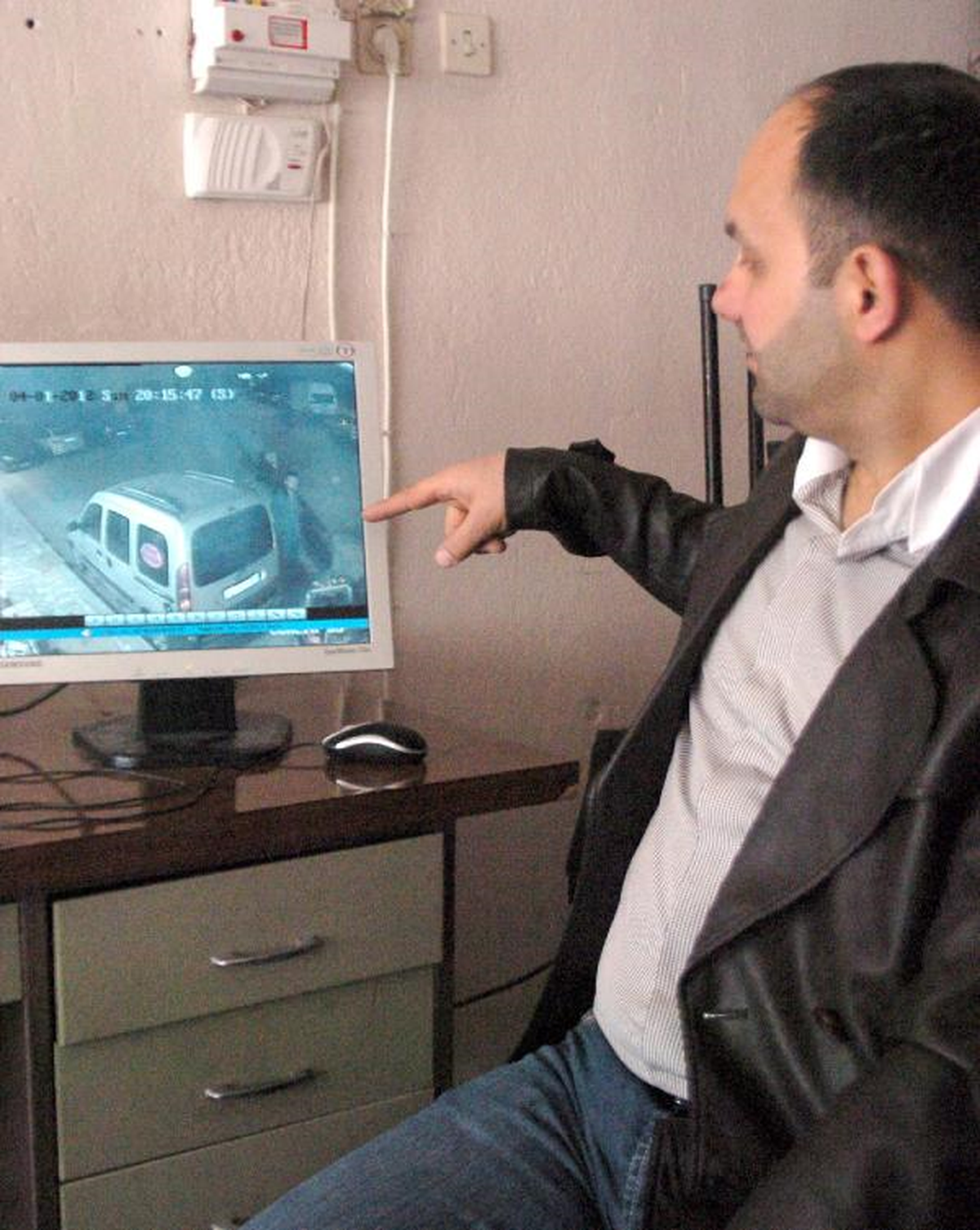 60 Kiloluk Akülü Aracın Çalınması Güvenlik Kamerasında