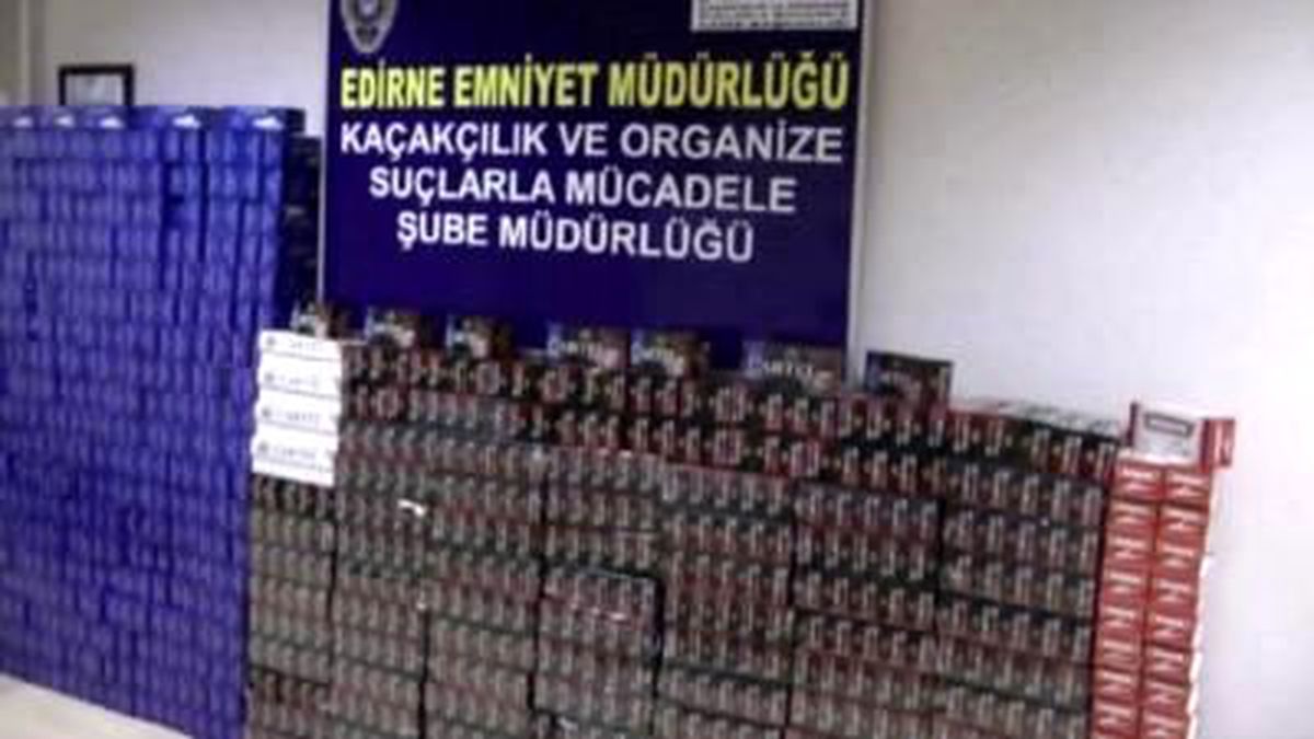 907 Kutu Kaçak Sigara Kağıdı Ele Geçirildi