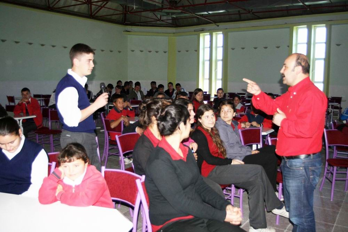 Aka Altınovalı Öğrencileri Bilgilendirdi