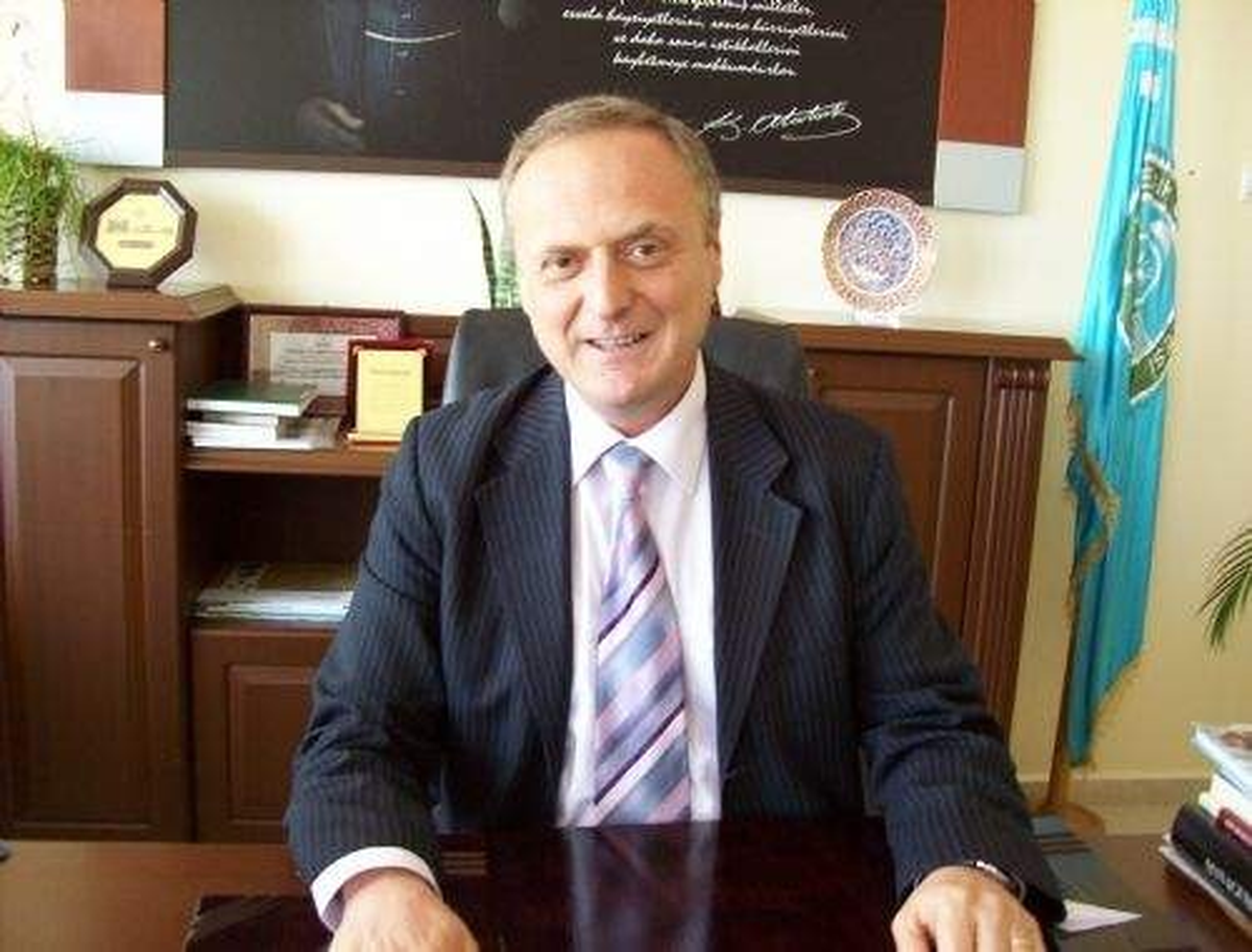Bandırma İktisadi ve İdari Bilimler Fakültesi Dekanı Edip Örücü İstifa Eti