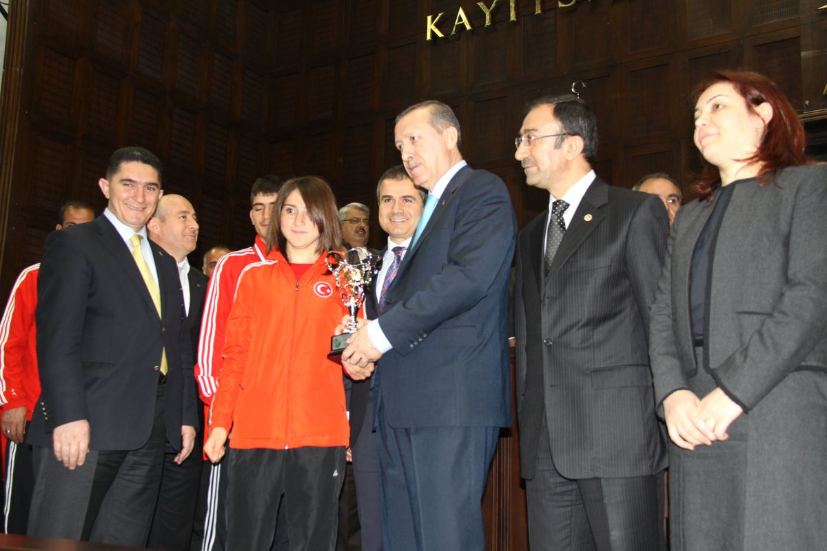 Başbakan Erdoğan Ağrılı Atletleri Kabul Etti