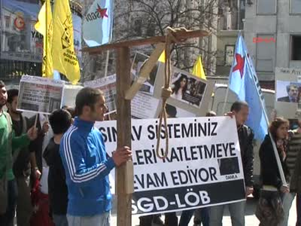 Beyoğlu\'nda YGS Protestosu