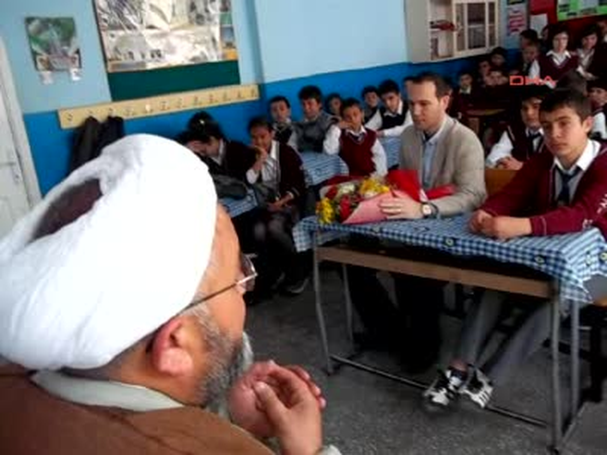 Caferi İmam İlköğretim Okulunda Ders Verdi