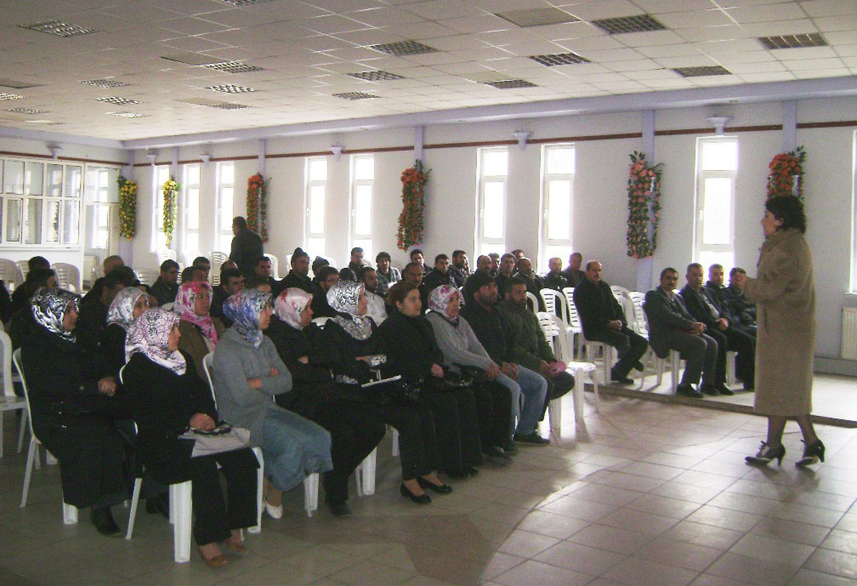 Doğanşehir\'de Uygulamalı Girişimcilik Eğitimi Başladı