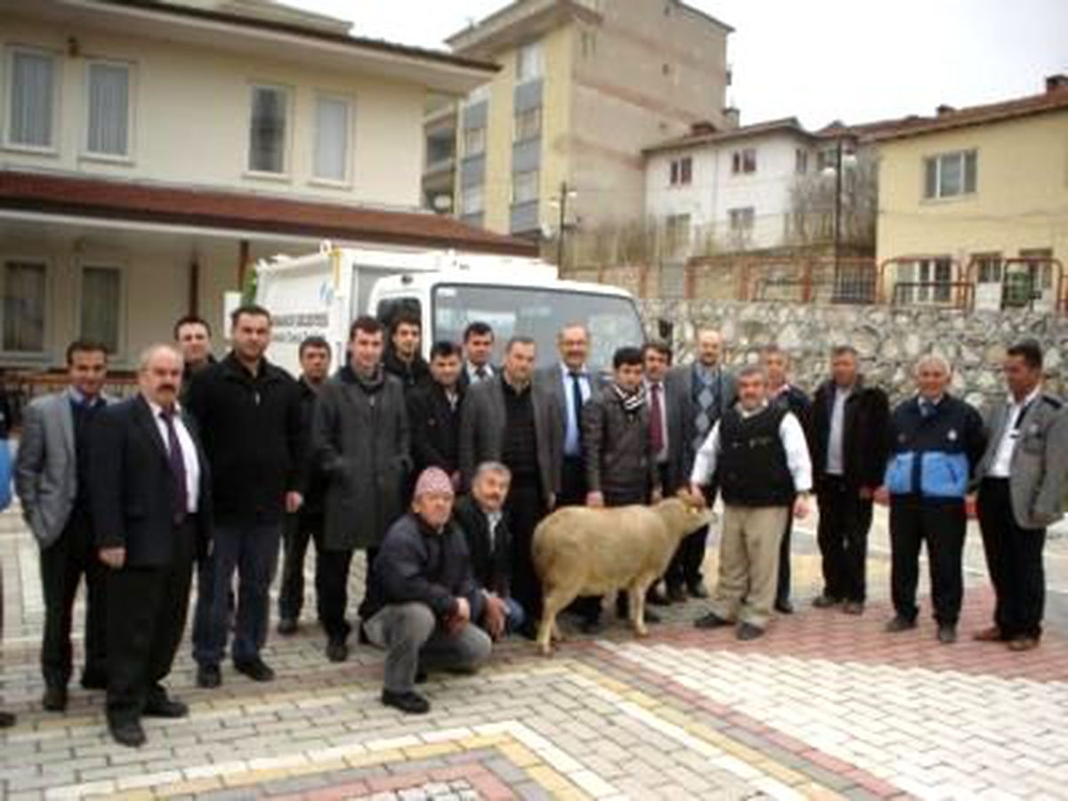 Harmancık Belediyesi\'ne Yeni Çöp Kamyonu