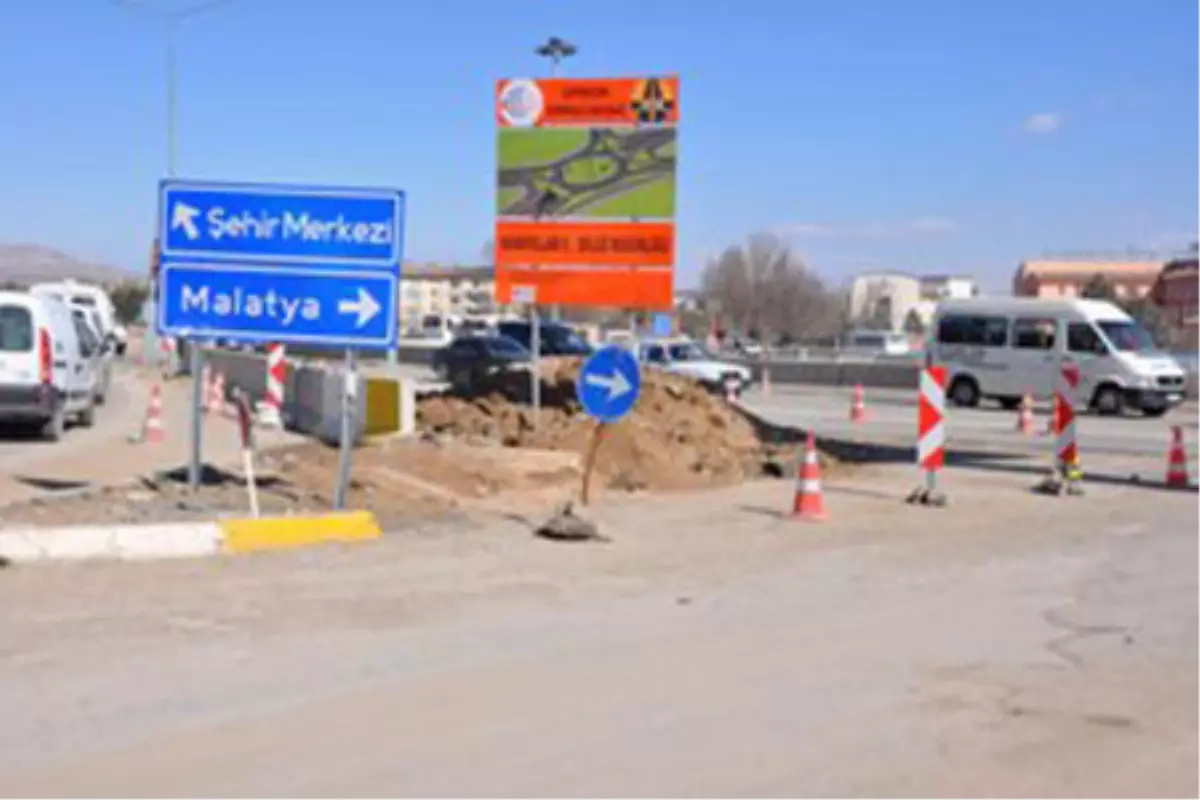 Kavşak Trafiğine Yeni Düzenleme
