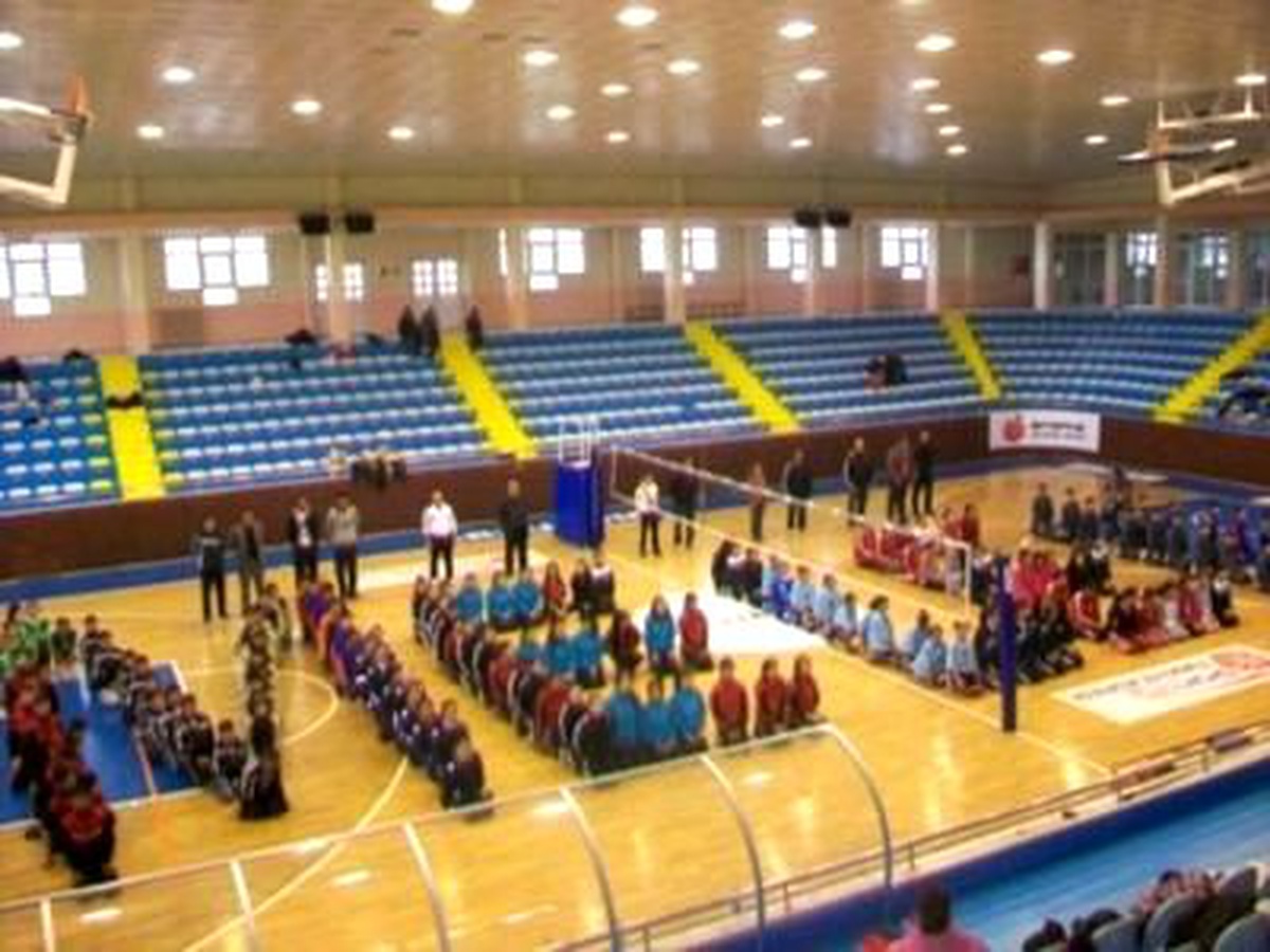 Kazada Ölen Melek\'in Adını Bedenleri ile Salona Yazdılar