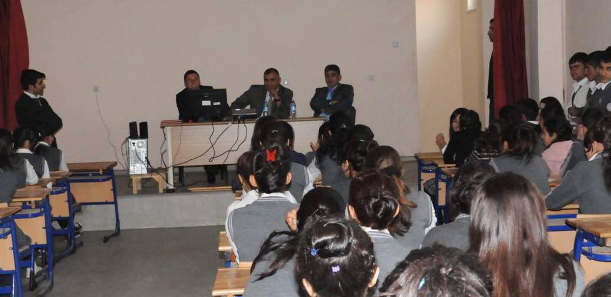 Lise Öğrencilerine Meslek Tanıtım Semineri