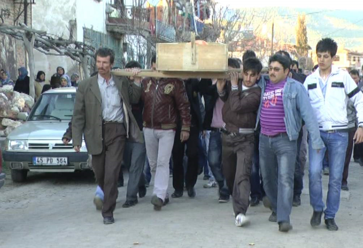 Maden Ocağındaki Göçükte Hayatlarını Kaybeden 2 İşçi Toprağa Verildi