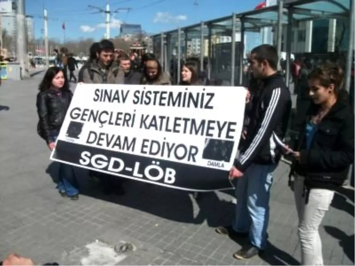 Öğrencilerden Sınav Protestosu