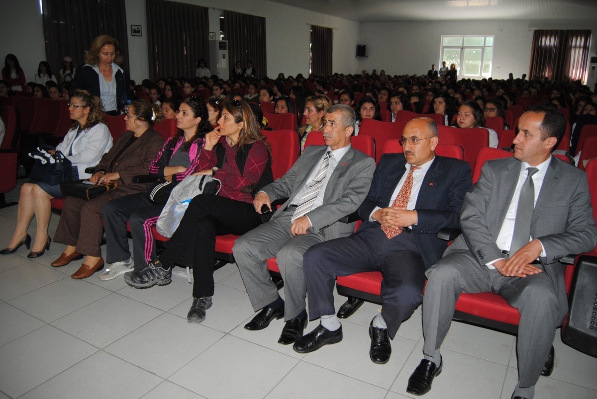 Öğrencilere Doğruluk ve Sevgi Aşılanıyor