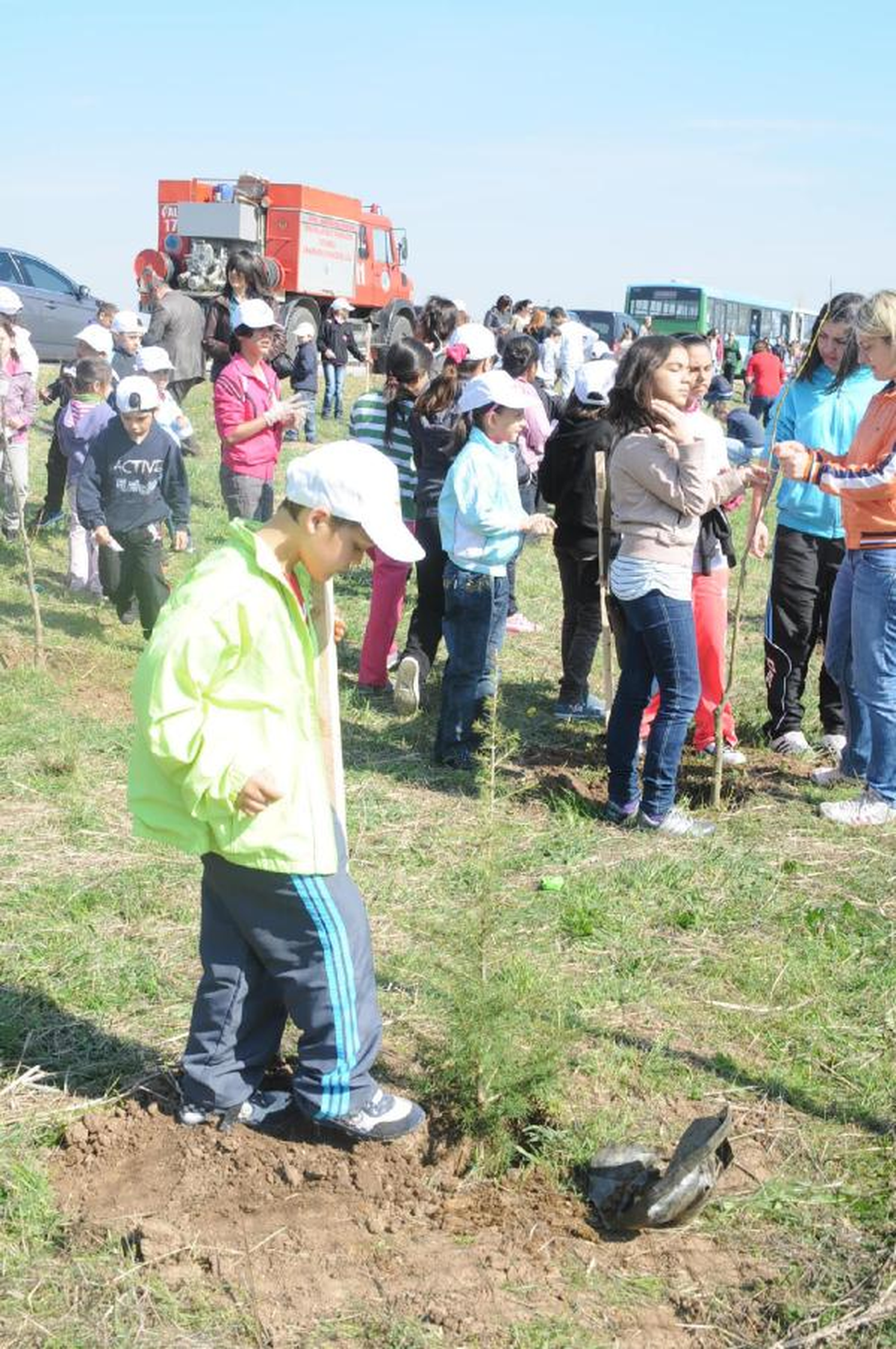 Öksüz ve Yetimlerin Dikili Ağacı Oldu