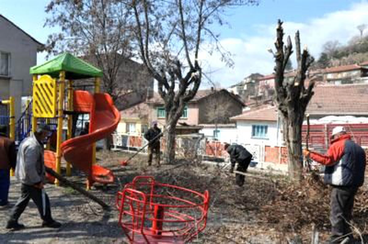 Parklar Yaza Hazırlanıyor