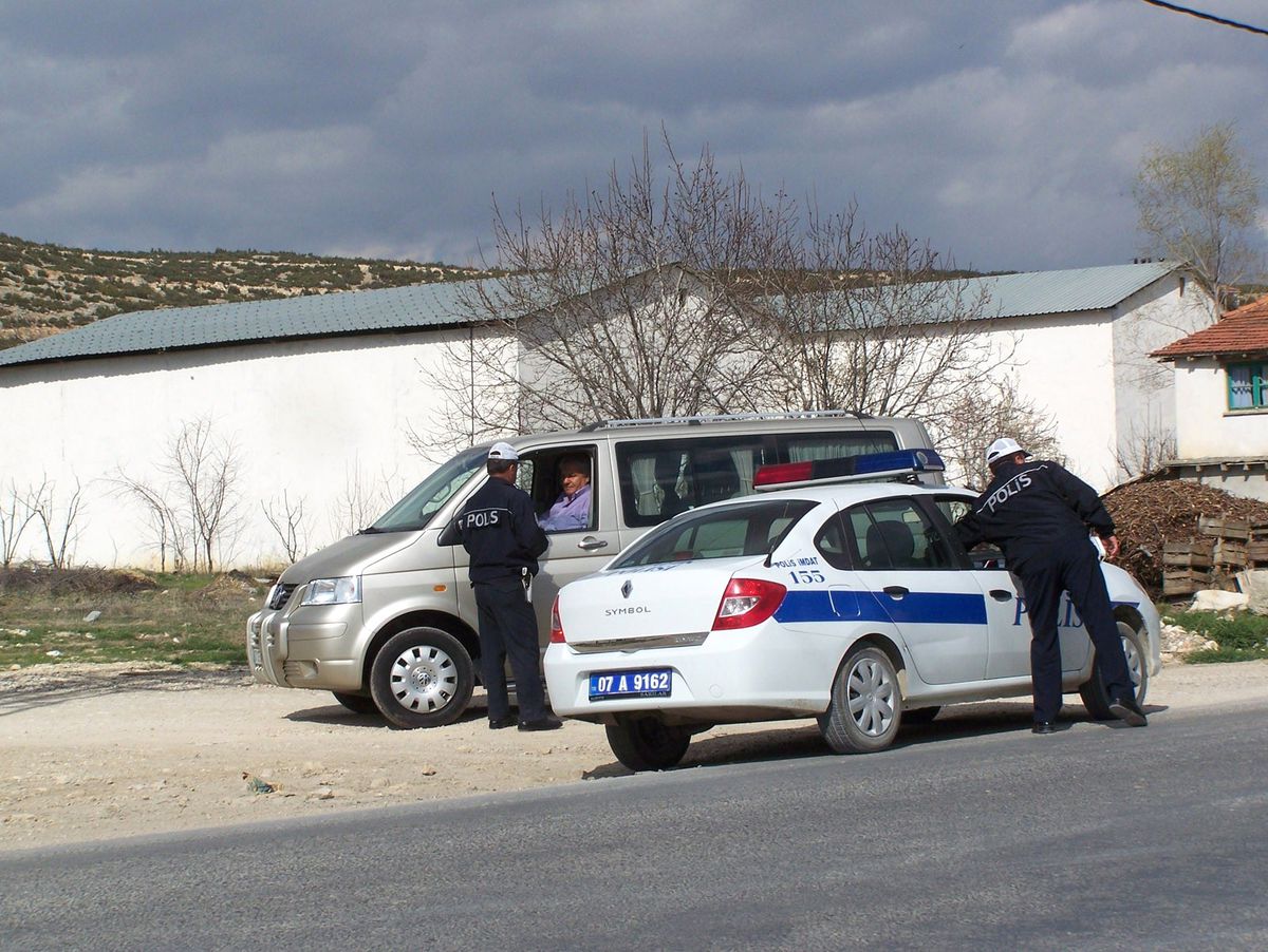 Trafik Ekipleri Kontrollerini Sürdürüyor
