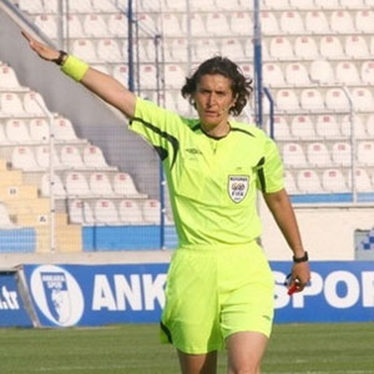 Tuba Ayer\'e UEFA\'dan Görev