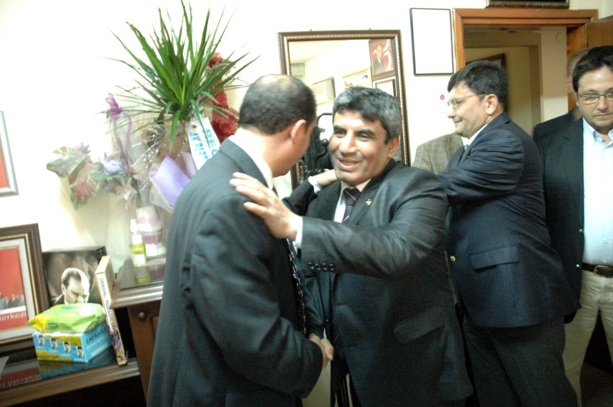 AK Parti\'den MHP\'ye Nezaket Ziyareti