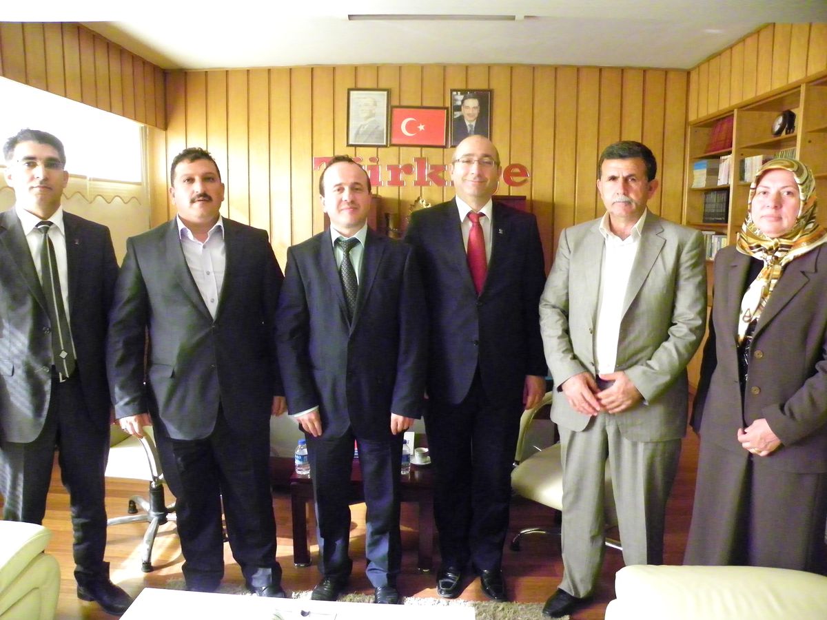 AK Parti\'den Türkiye Gazetesi\'ne Ziyaret