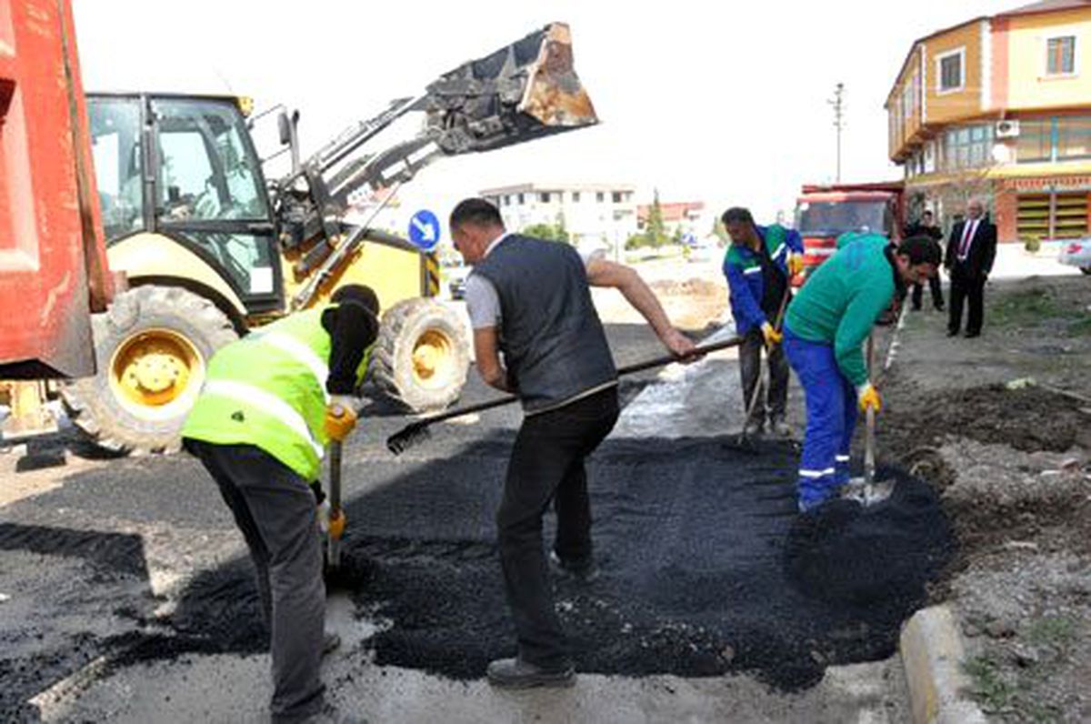Asfalt Yama Çalışmaları İvme Kazandı