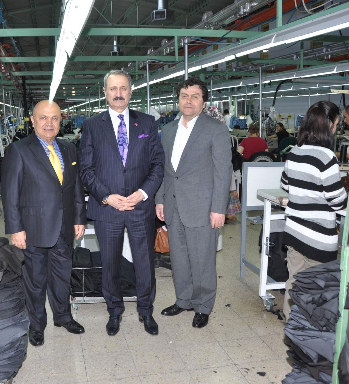 Bakan Çağlayan Sarar Fabrikası\'nı Ziyaret Etti