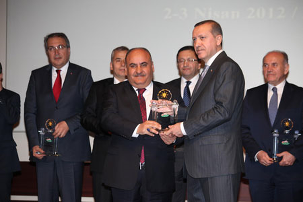 Başkan Hasan Can\'a Anlamlı Ödül