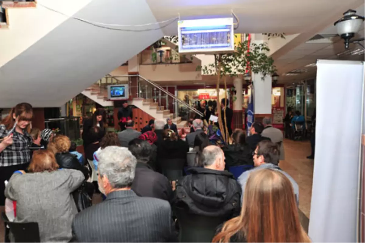 Başkan Uzun Sürmen Center\'da Vatandaşla!