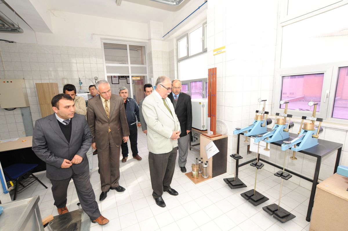 Belediye Başkanı Ülgür Gökhan Okul Ziyaretlerine Devam Ediyor