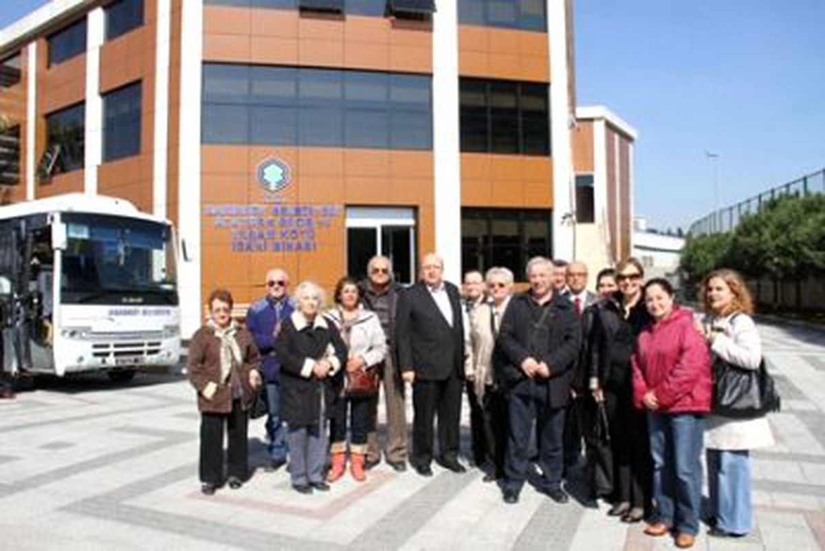 Belediye, Hizmet Noktalarını Gezdiriyor