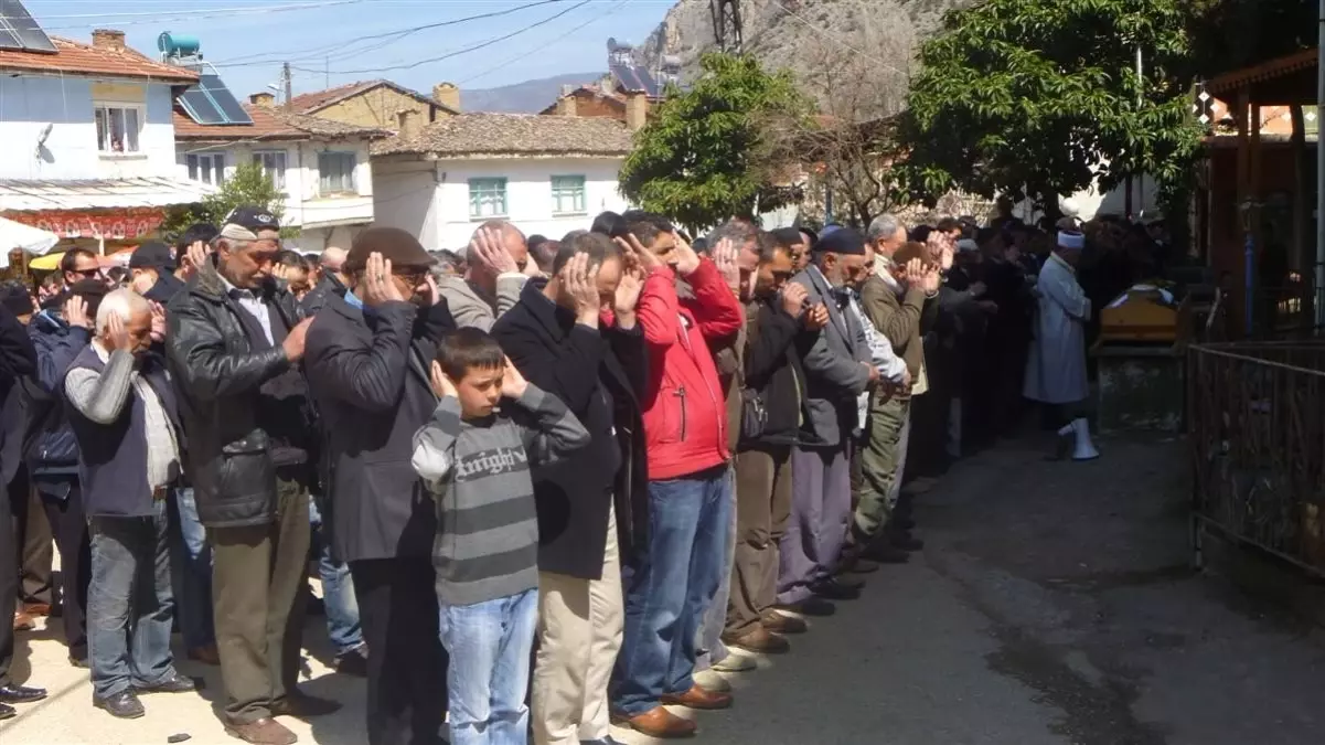 Çalışırken Şeker Komasına Girerek Hayatını Kaybetti