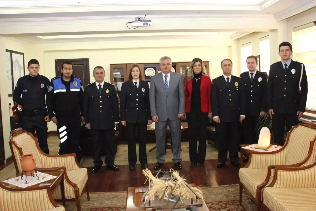 Çankırı Polis Teşkilatı Vali Özcan'ı Ziyaret Etti
