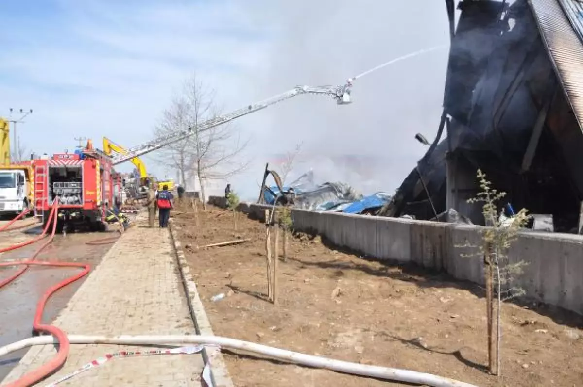 Dhl Lojistik Deposundaki Yangının Zararı Büyük