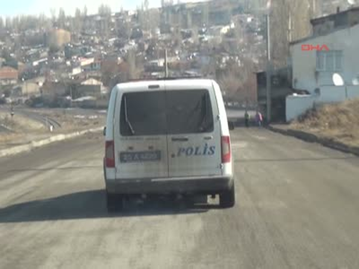 Erzurum Polisi \'Kara Çarşaf\' Alarmında