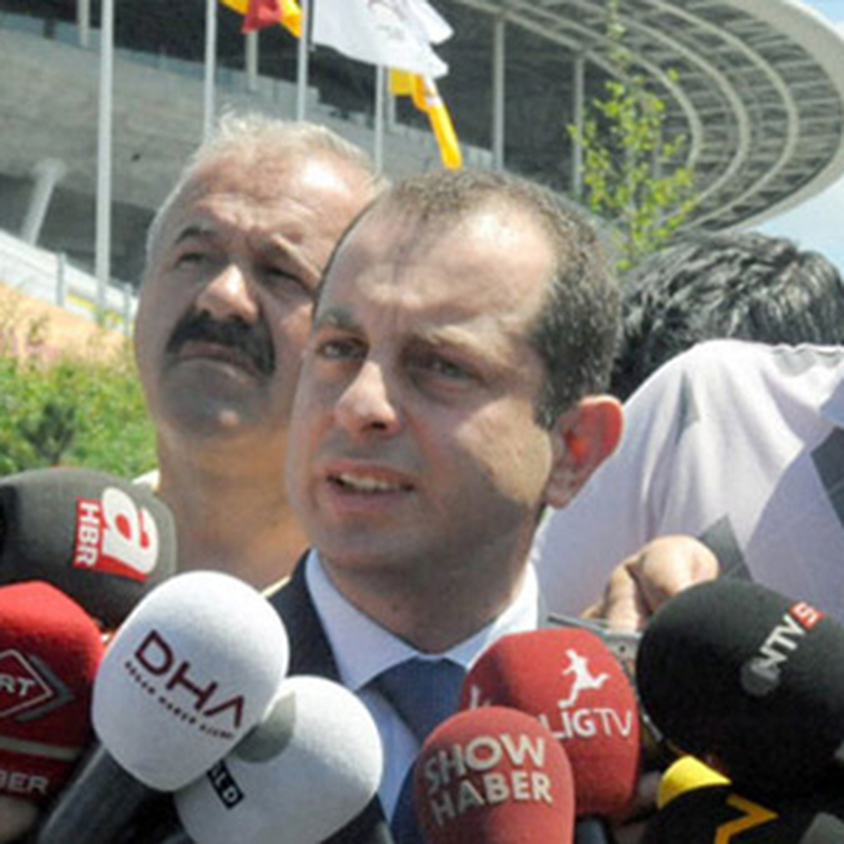 Galatasaraylı Yönetici Sedat Doğan.'-'uefa'nın Tüm Türk Takımlarına Men Cezası Vermesinden...