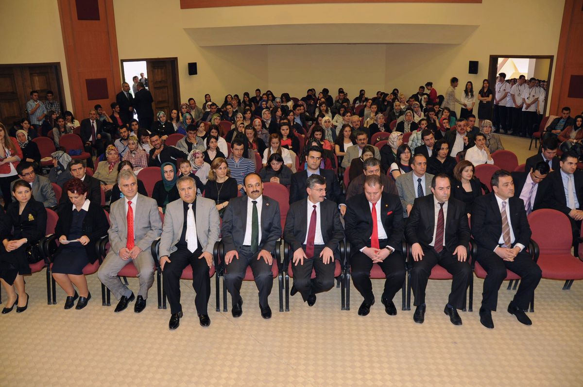 Hemşire Adayları Formalarını Giydi