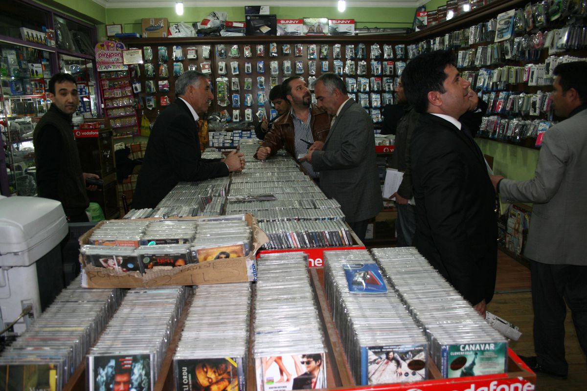 Iğdır\'da Korsan Cd, Dvd ve Kitap Denetimi