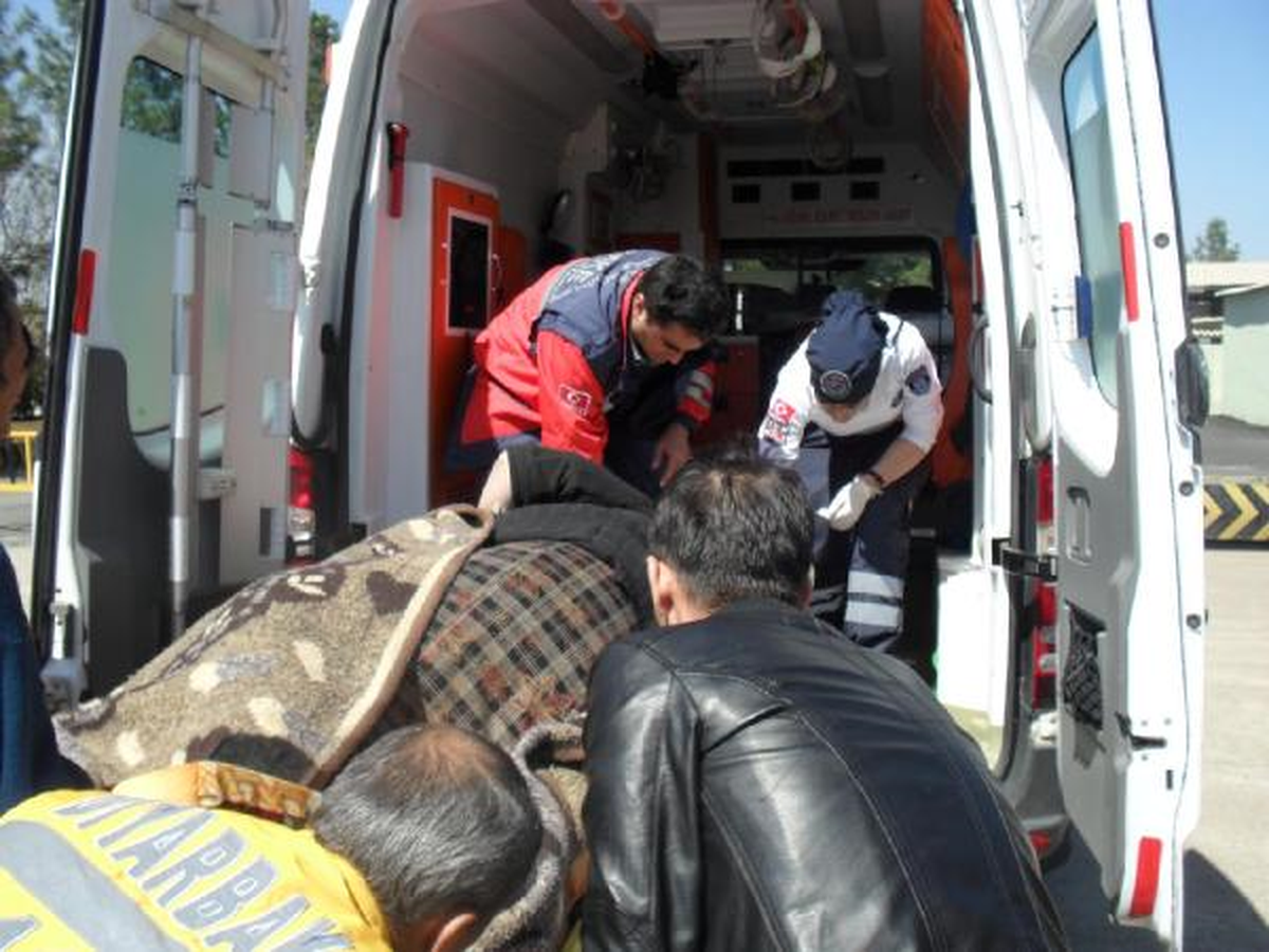 Kar Yolları Kapatınca, Askeri Helikopterle Hastaneye Kaldırıldı