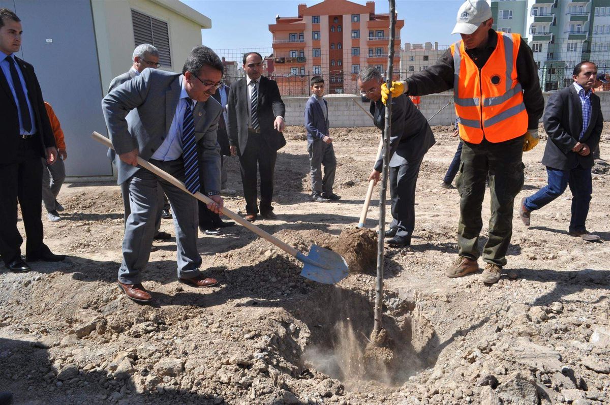 Karatay'da 860 Fidan Toprakla Buluştu