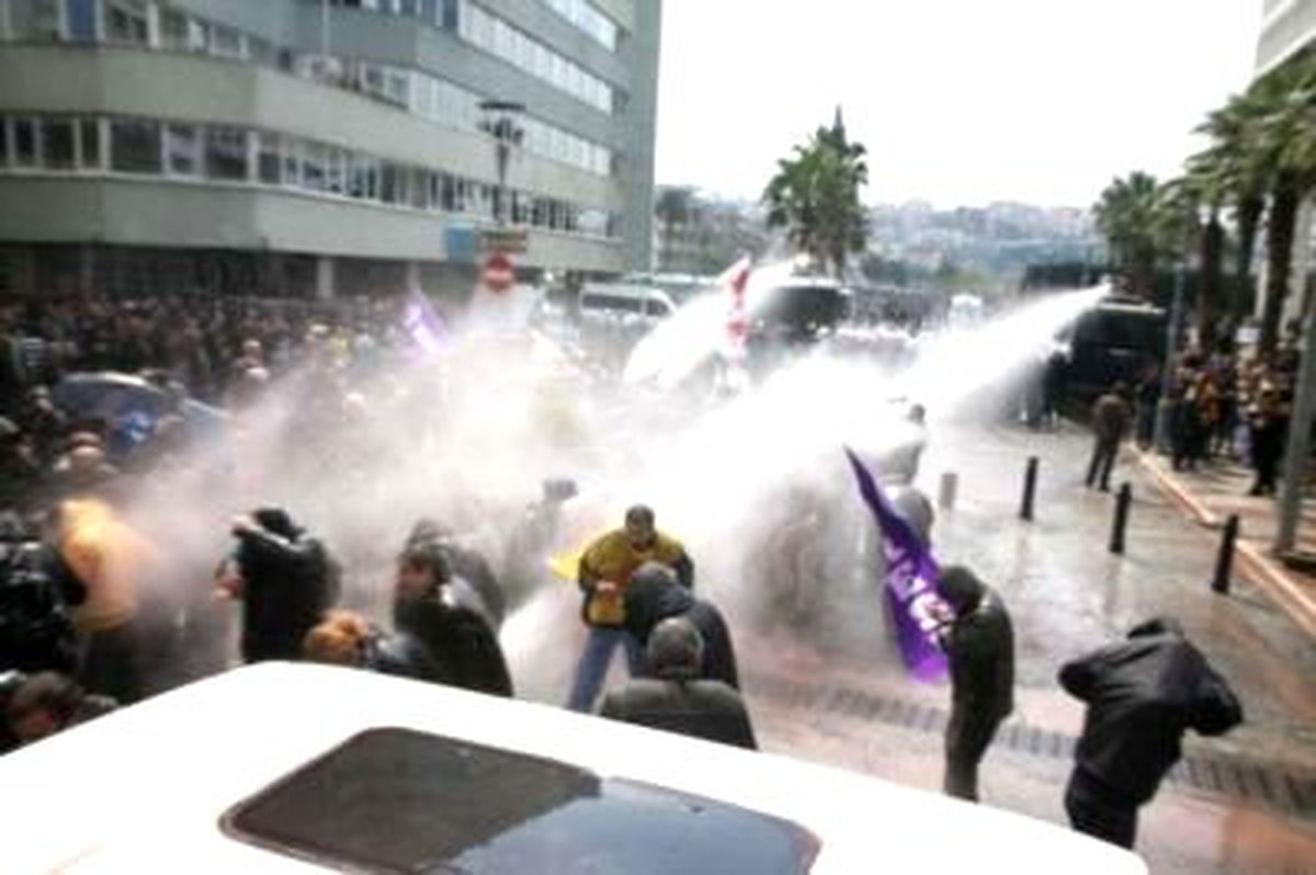Kesk, 4+4+4 Protestosuna Polis Müdahalesini Mahkemeye Taşıdı