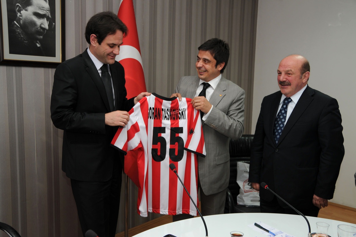Makedon Büyükelçi: "Samsunspor Ligde Kalacak"