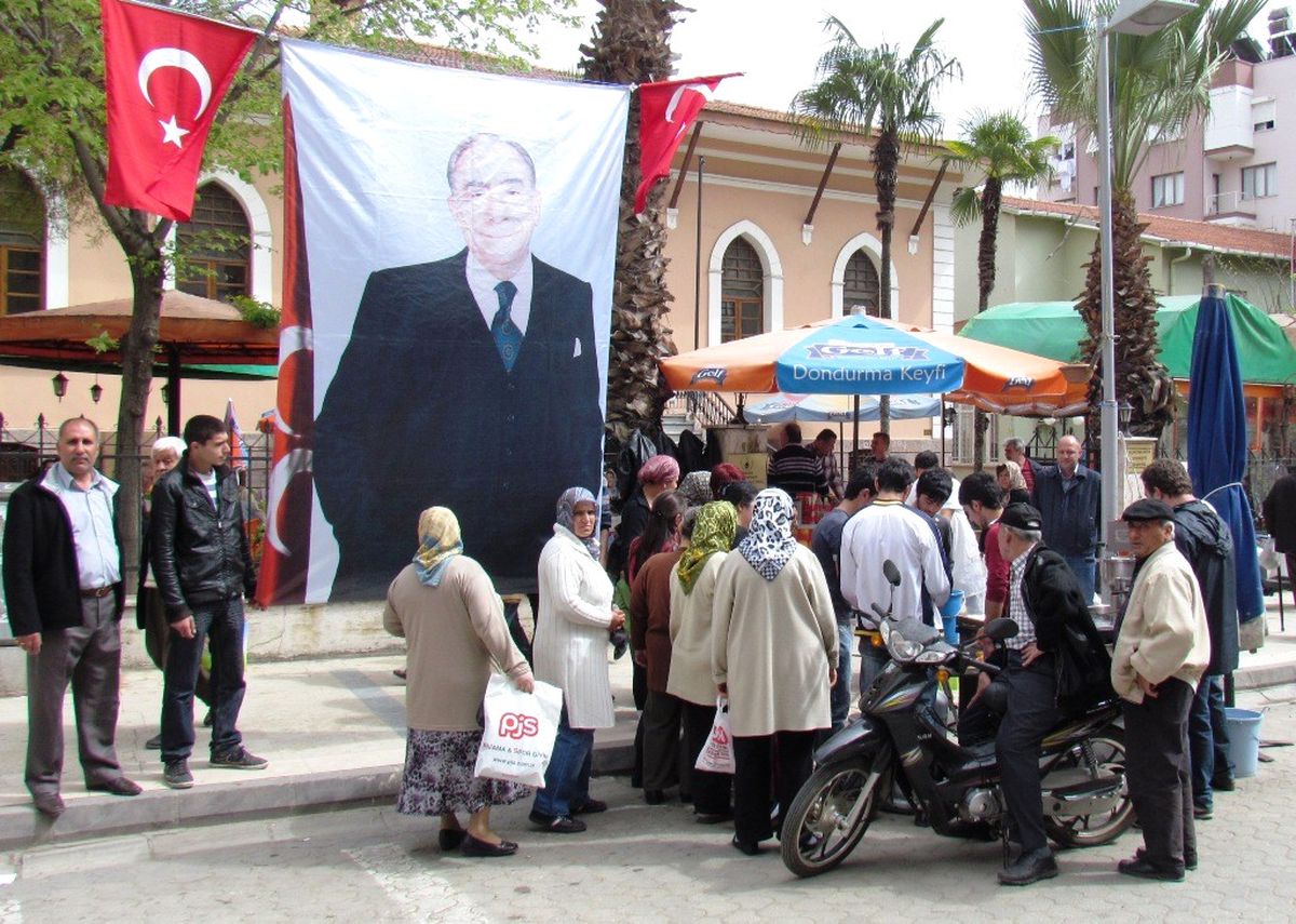MHP Ödemiş İlçe Teşkilatı, Türkeş'i Andı