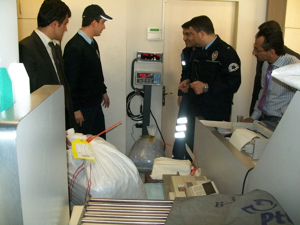 Polis Mavi Kapak Topladı