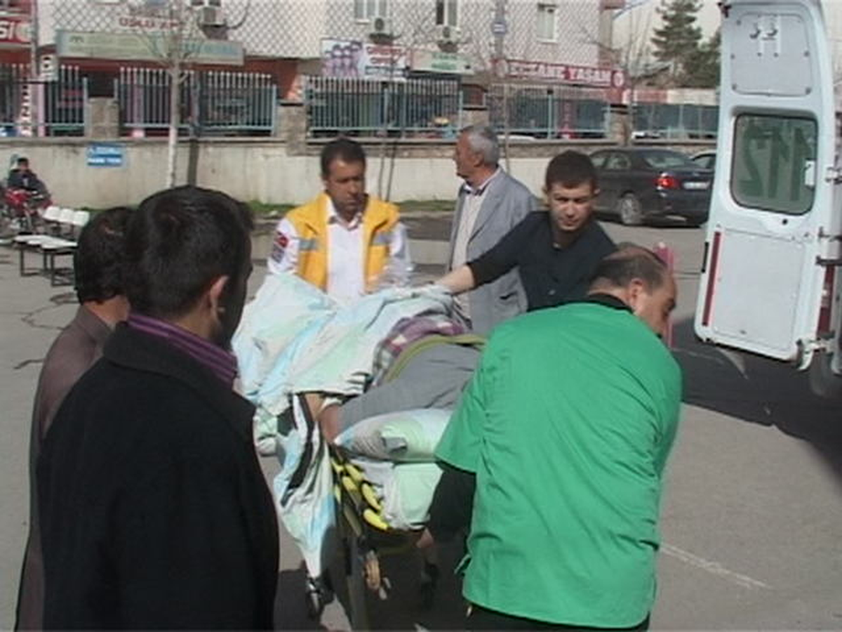 Siirt\'te Minibüs Kavgası: 2 Yaralı
