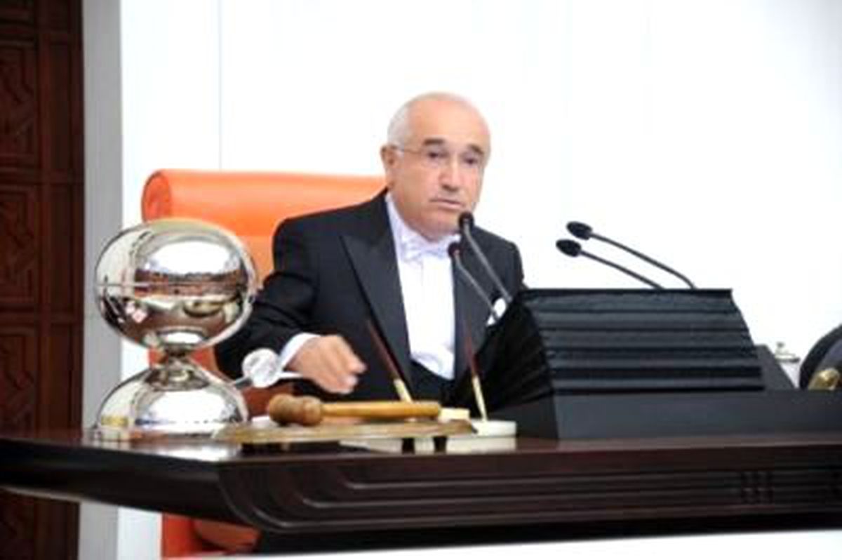 TBMM Başkanı Cemil Çiçek, 12 Eylül Davasına İlişkin Olarak, "Bir Taraftan 12 Eylül Askeri...