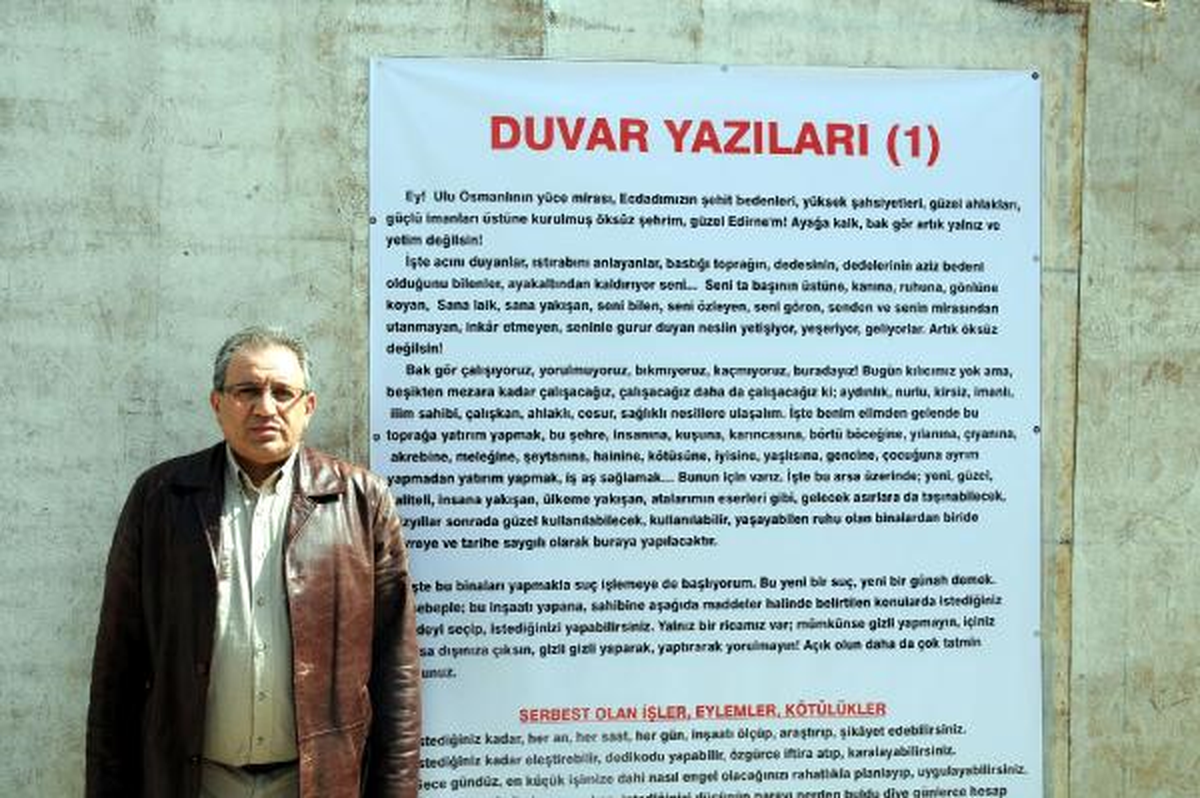 Vergi Rekortmeni Müteahhit Sıkıntısını \'Duvara\' Yazdı