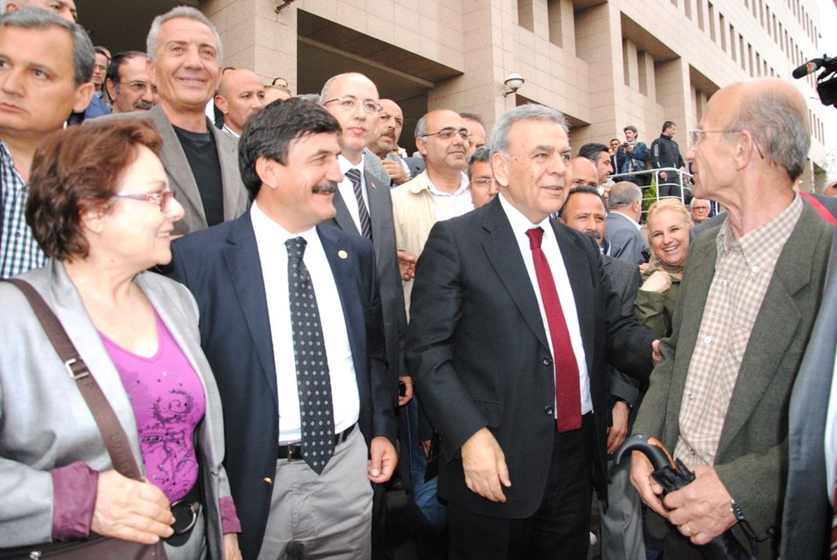Aziz Kocaoğlu: "Suçumuzun Olmadığını Dünya Alem Görecek"