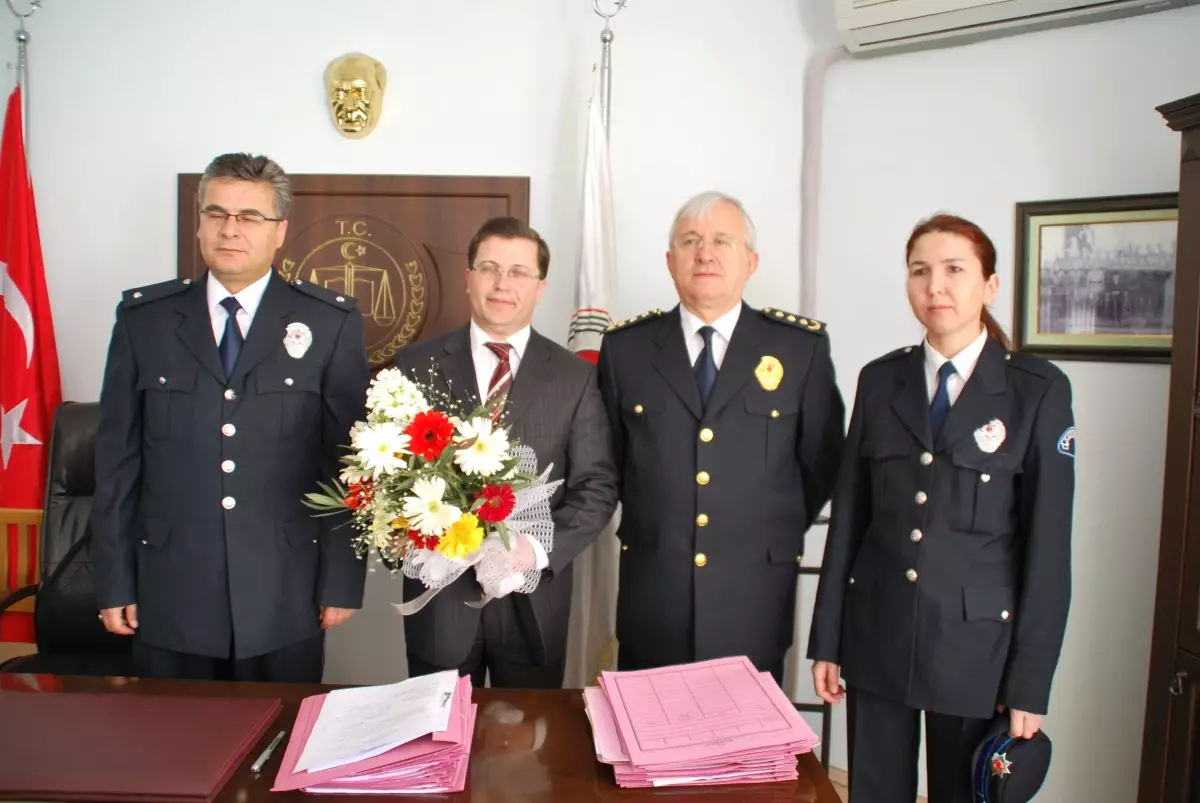 Bafra Emniyet Müdürü\'nün "Polis Haftası" Ziyaretleri