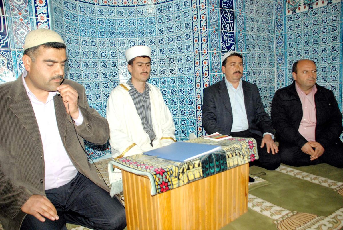 Besnili Ülkücüler Başbuğu Unutmadı