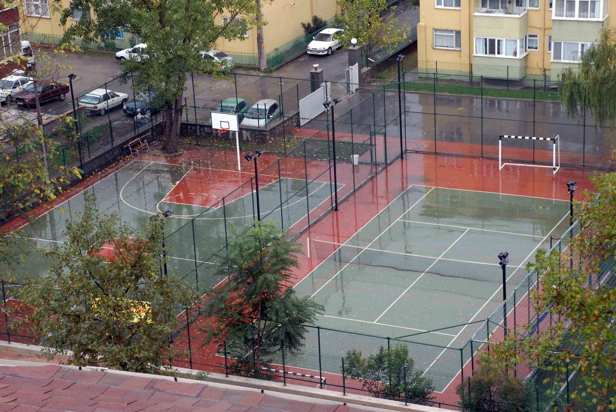 Büyükşehir\'den 228 Okula Spor Sahası